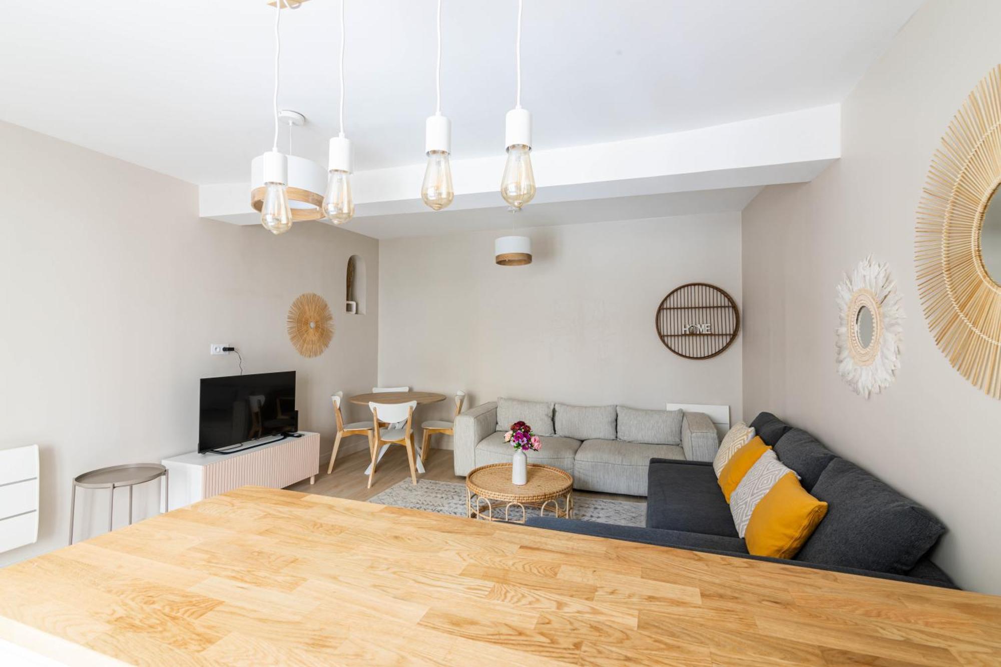 Luxurious 1 Bedroom Quartier De La Bastille Free Netflix パリ エクステリア 写真