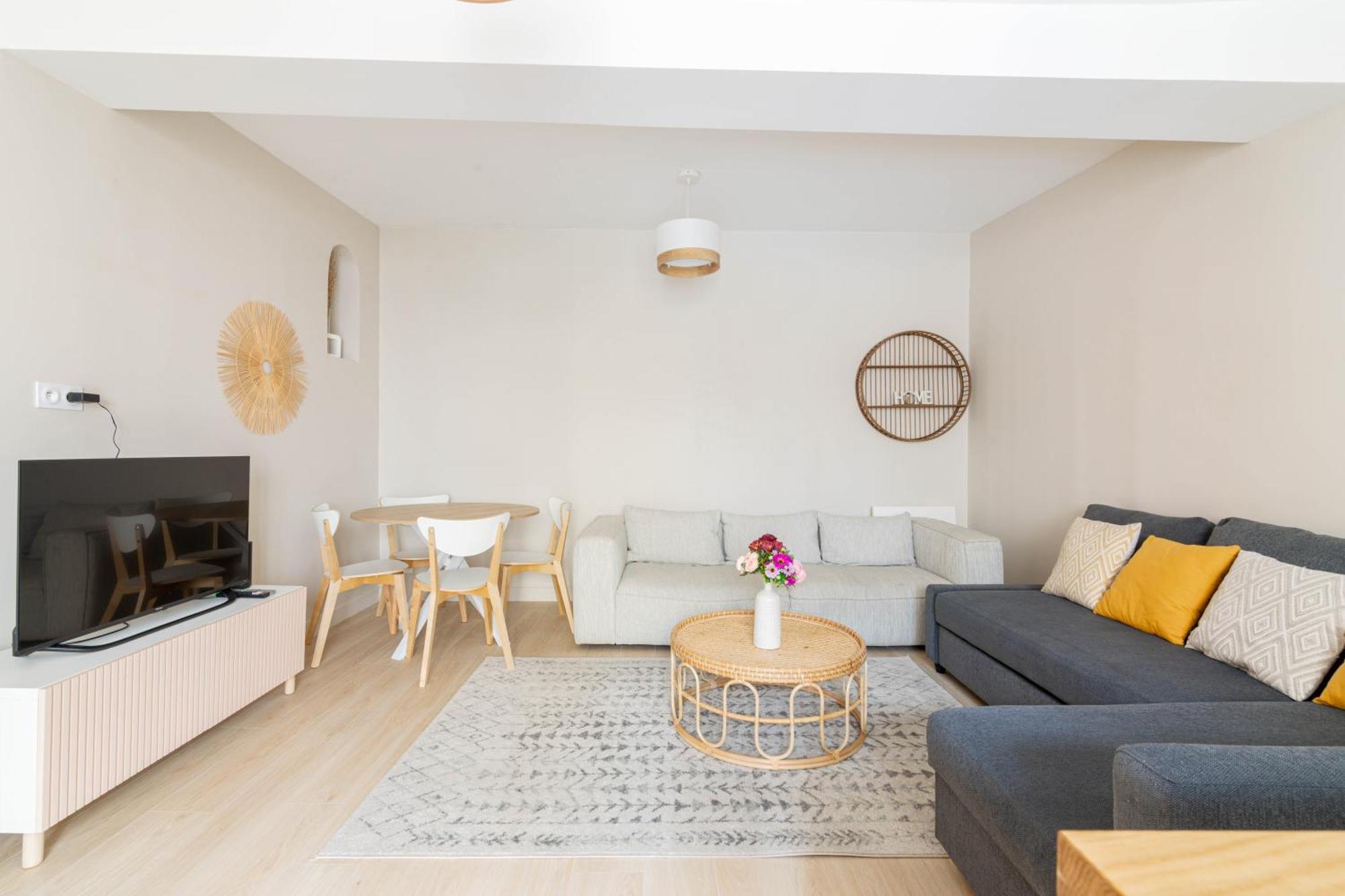 Luxurious 1 Bedroom Quartier De La Bastille Free Netflix パリ エクステリア 写真